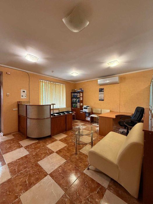 Оренда приміщення з меблями