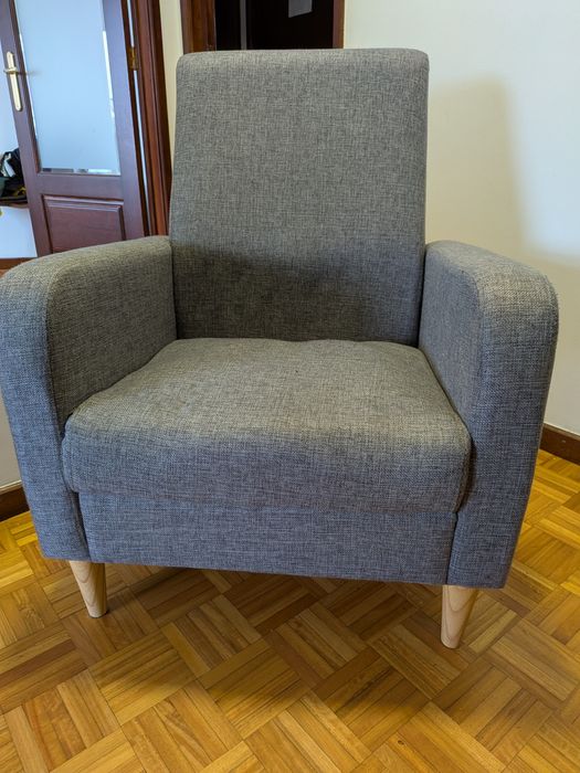 Cadeira em bom estado