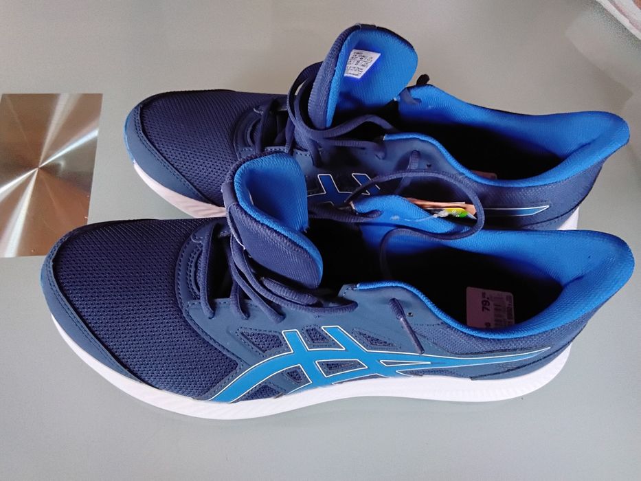 Кросівки Asics оригінал, з Швейцарії