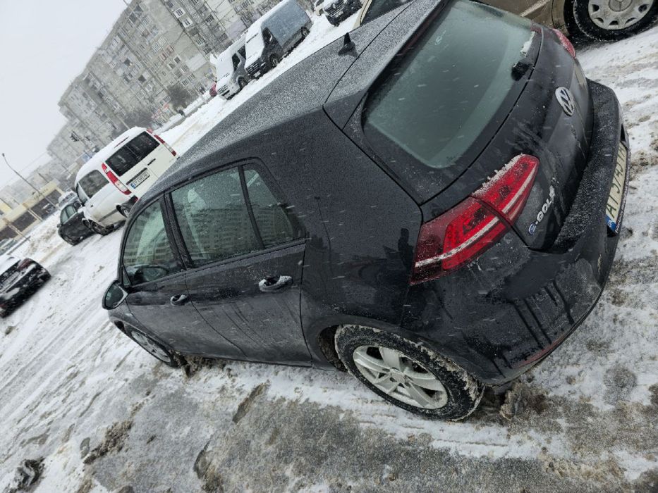 Volkswagen e-Golf 2014