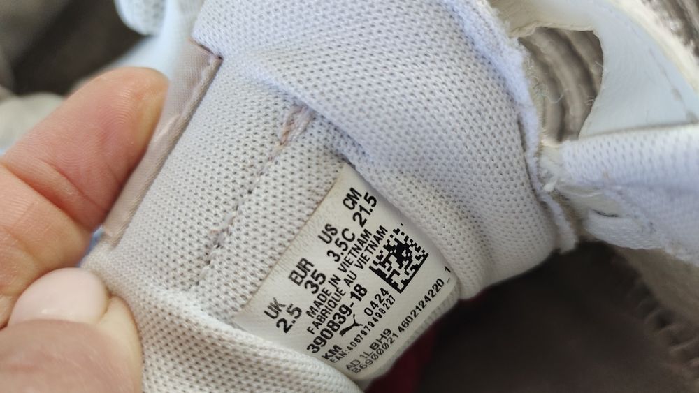 Кросівки для дівчинки Puma