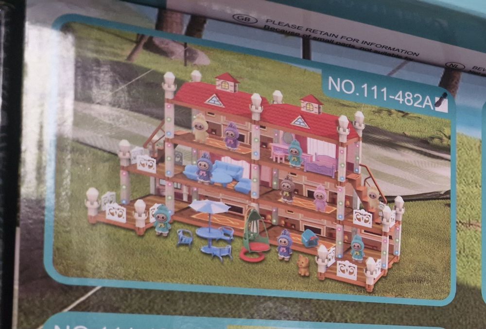 Будиночок Стіч,Лабубу зі світлом, 2 фігурки героїв,меблі,ігровий набір