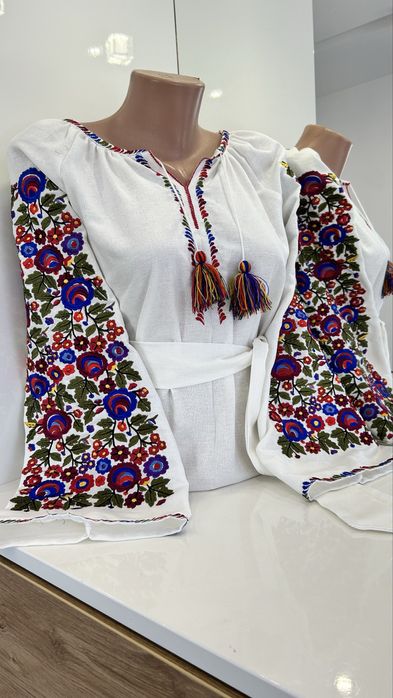 Вишиванка жіноча, вишита сукня, чоловіча вишиванка, парні вишиванки