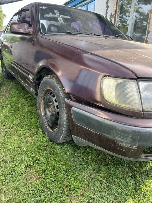 бампер  задній Ауді 100 с4 2.8 пластик двигуна фара права капот