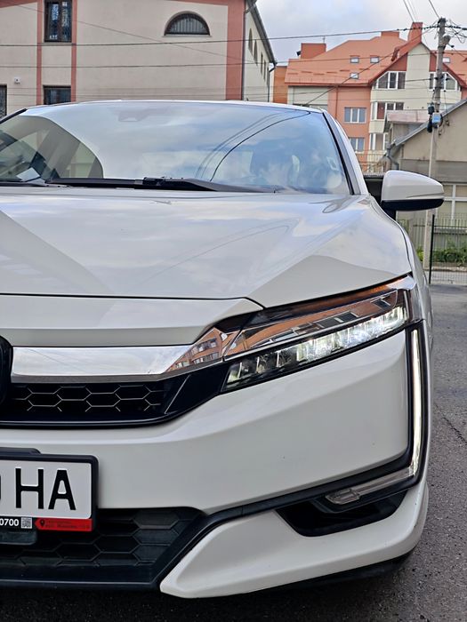 Honda Clarity Hybrid 2020