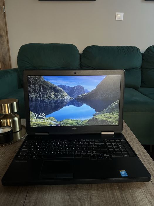 Laptop DELL E5540 i5 + zasiłacz
