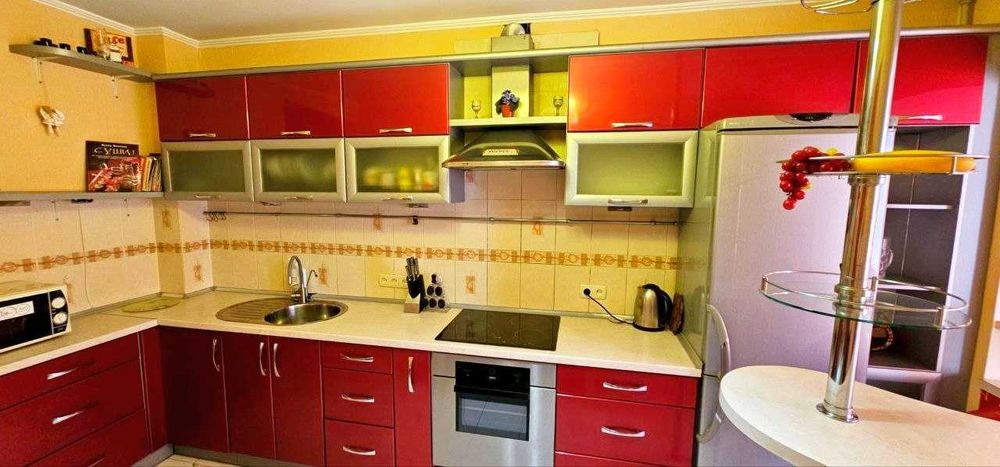 Продам 2х комнатную квартиру 68 кв.м Левый Берег