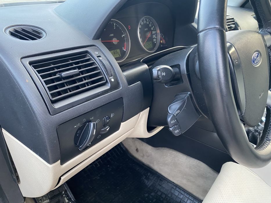 Ford Mondeo 2.0 дизель 2001 рік  Механіка Нерозмитнений