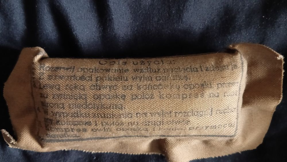 Wojskowy opatrunek indywidualny