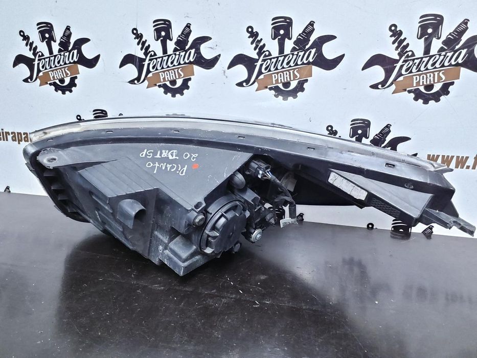 Farol Direito Kia Picanto 2017 - 2025