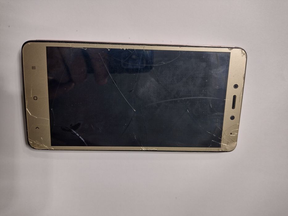 Смартфон Xiaomi redmi note 4