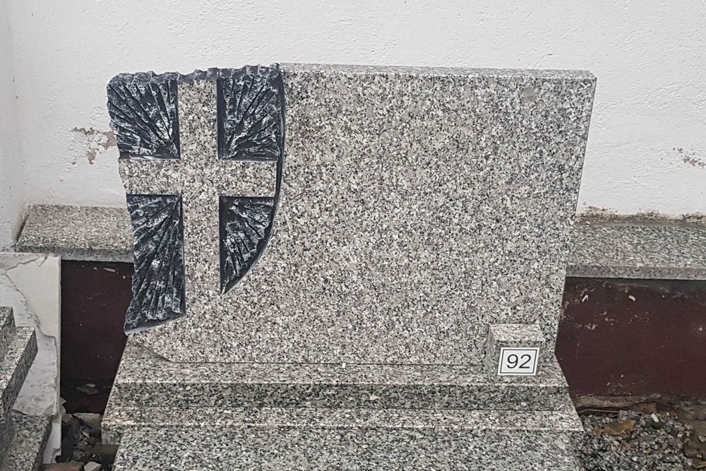 nagrobek granit polski