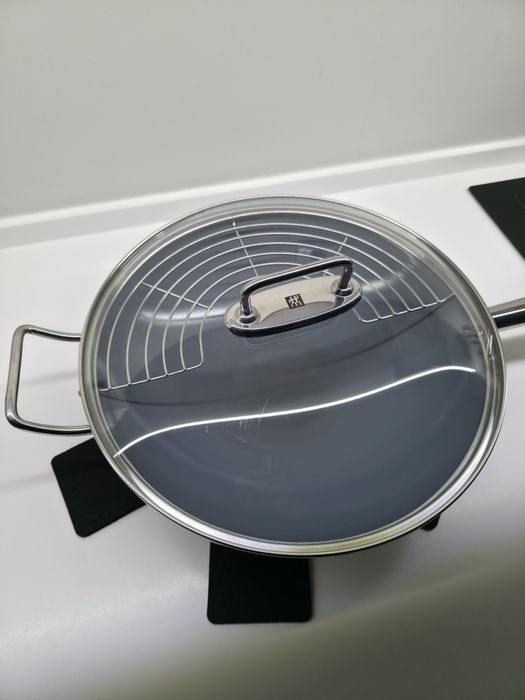 ZWILLING Wok 32cm
Wok 32 cm, SST 18/10, Prata