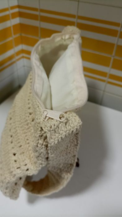 Bolsa  c/ forro em crochê peça nova