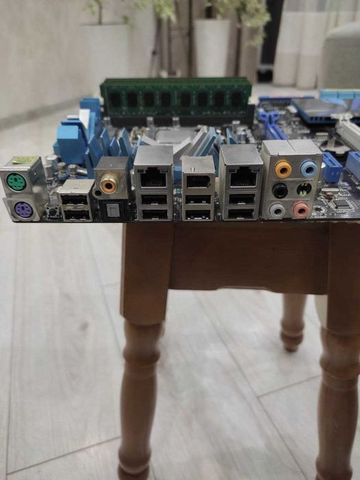 Asus P7P55D Deluxe +Процессор Intel Core i7 870 2.93-3.6 Ггц