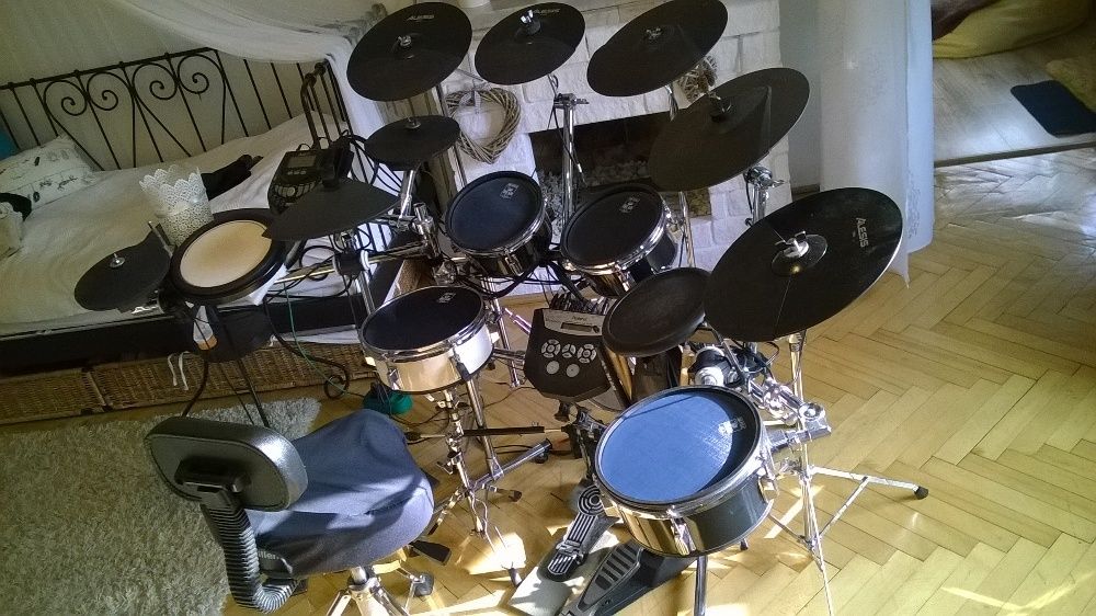 Perkusja Elektroniczna rozbudowany zestaw Roland TD6-Alesis DM7