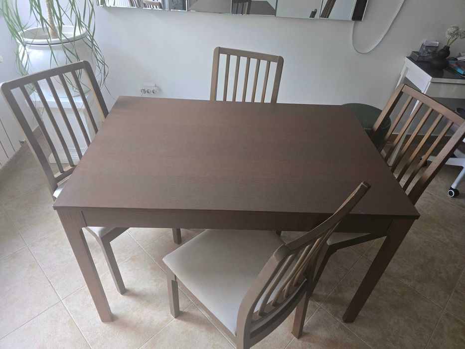 Mesa extensível Ikea com 4 cadeiras Entrega e Montagem Gratuita