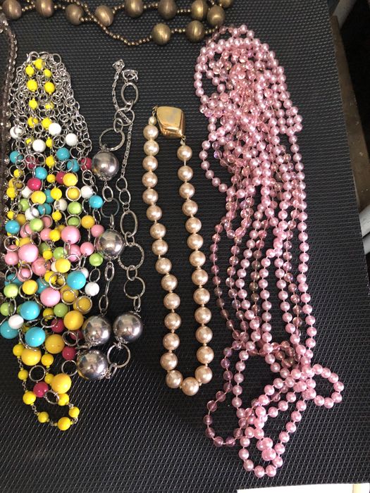 Conjunto de vários colares