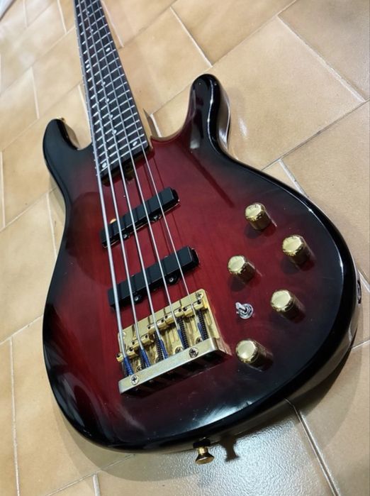 Baixo Yamaha BB 605