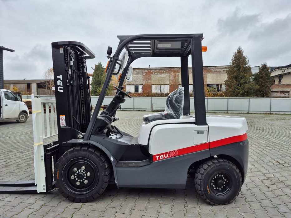 Новий вилковий навантажувач, погрузчик TEU