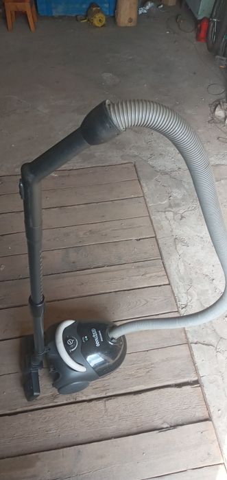 Пылесос Samsung VC-5916V мешковый самсунг.