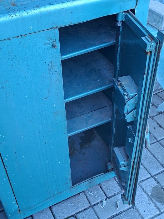 Szafa, kasa metalowa