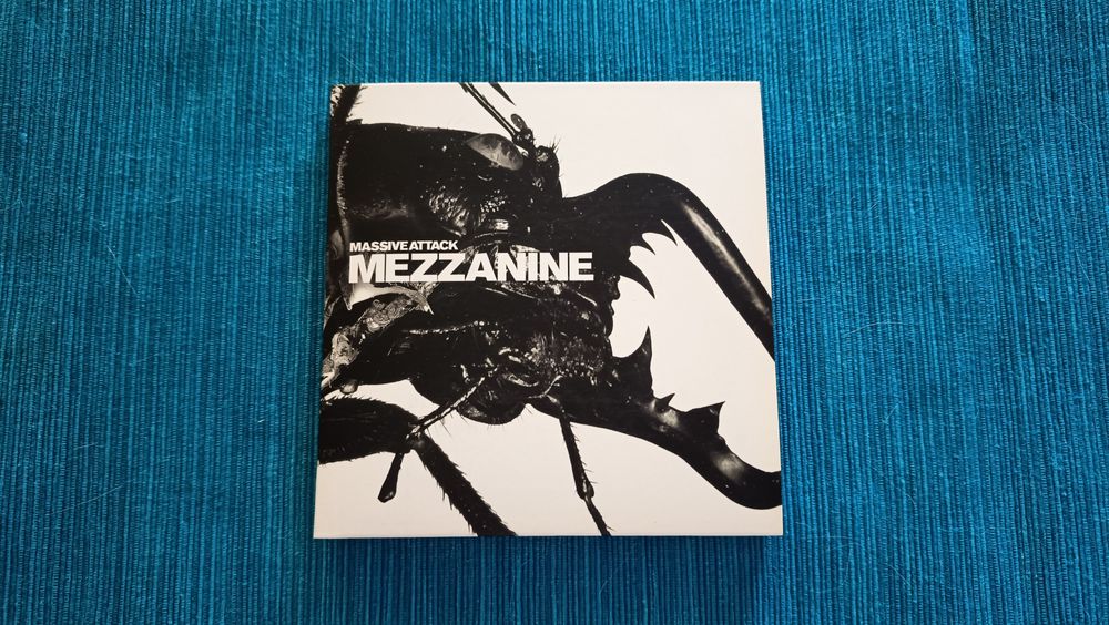 Massive Attack - Mezzanine - CD edition 1998