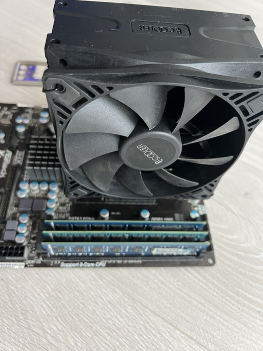 Комплект материнська плата AM3+ (8ядер)