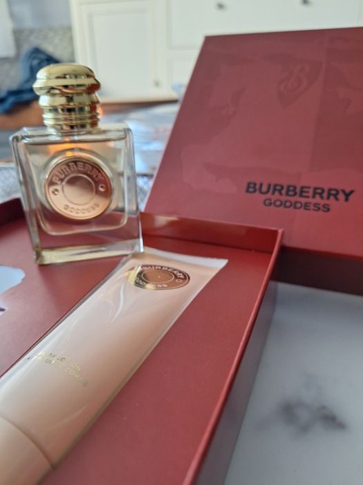 Perfumy damskie burberry goddess 50ml zestaw