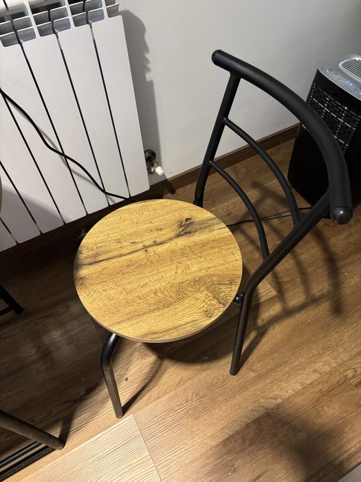 Conjunto de mesa com 2 cadeiras