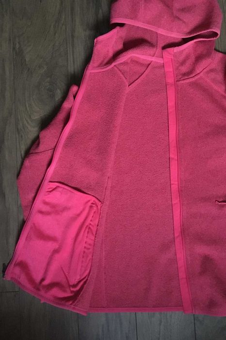 Lekka bluza jak polarowa marki Columbia wcięta w talii dopasowana S