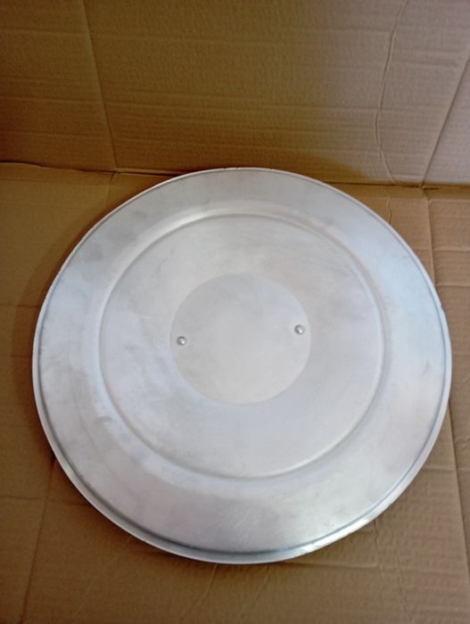 Продам кришку до каструлі 40л  алюмінієва ще колишня