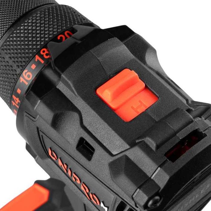 Акумуляторний дриль-шуруповерт Dnipro-M CD-200BC KIT