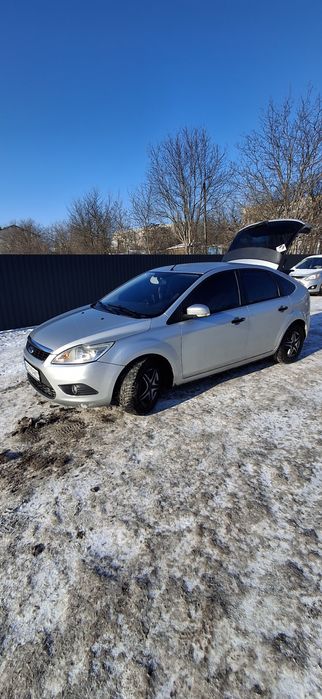 Форд Фокус 2011 рік 1.4 газ,бензин