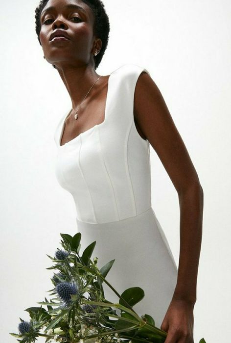 Suknia ślubna z trenem roz.46