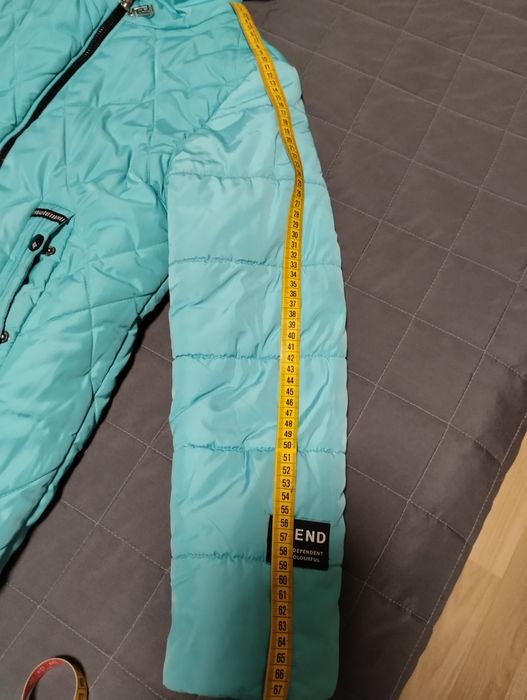 Куртка зимова з капюшоном для дівчинки