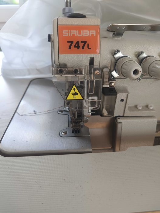 Maszyna krawiecka, do szycia, Overlock siruba 474 L