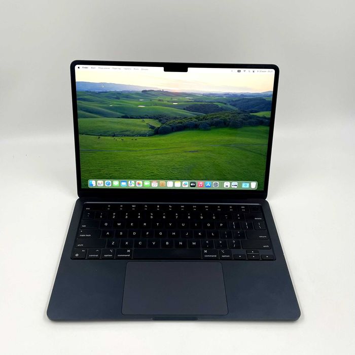 950$ MacBook Air 13" 2022 Z160005F M2 / 24 GB / 512gb SSD