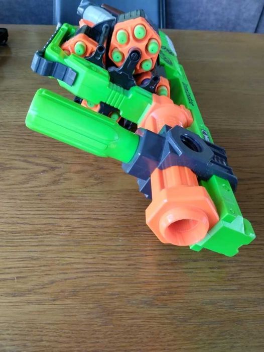 Hasbro NERF Zombie Doominator