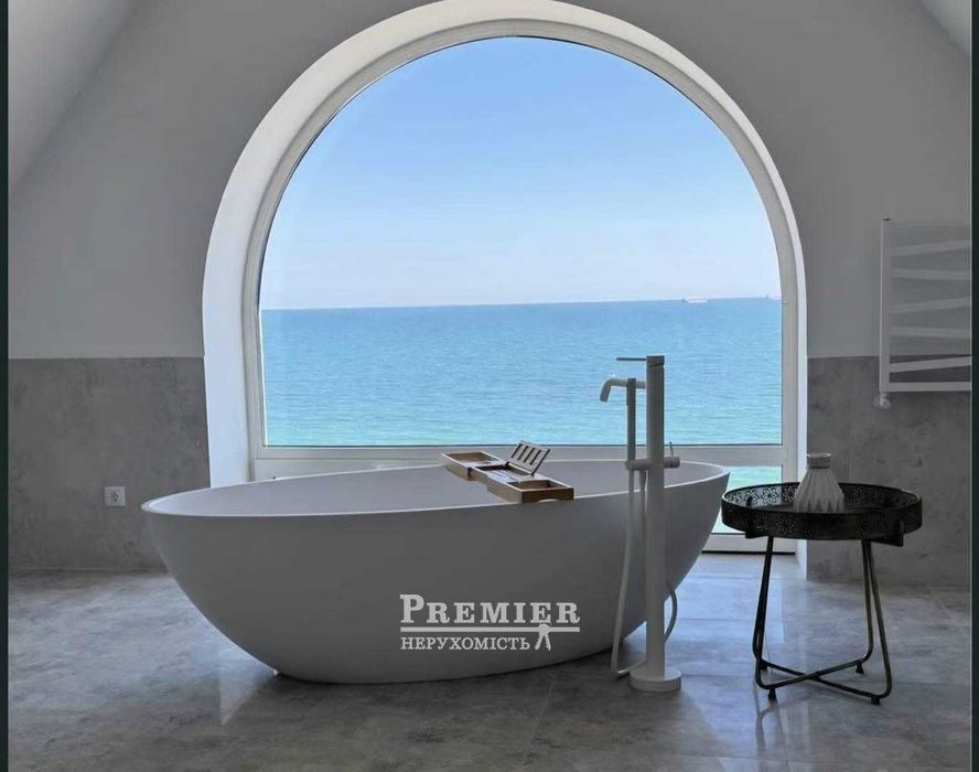 Продам дом с ремонтом.Первая линия моря.Сосновый берег