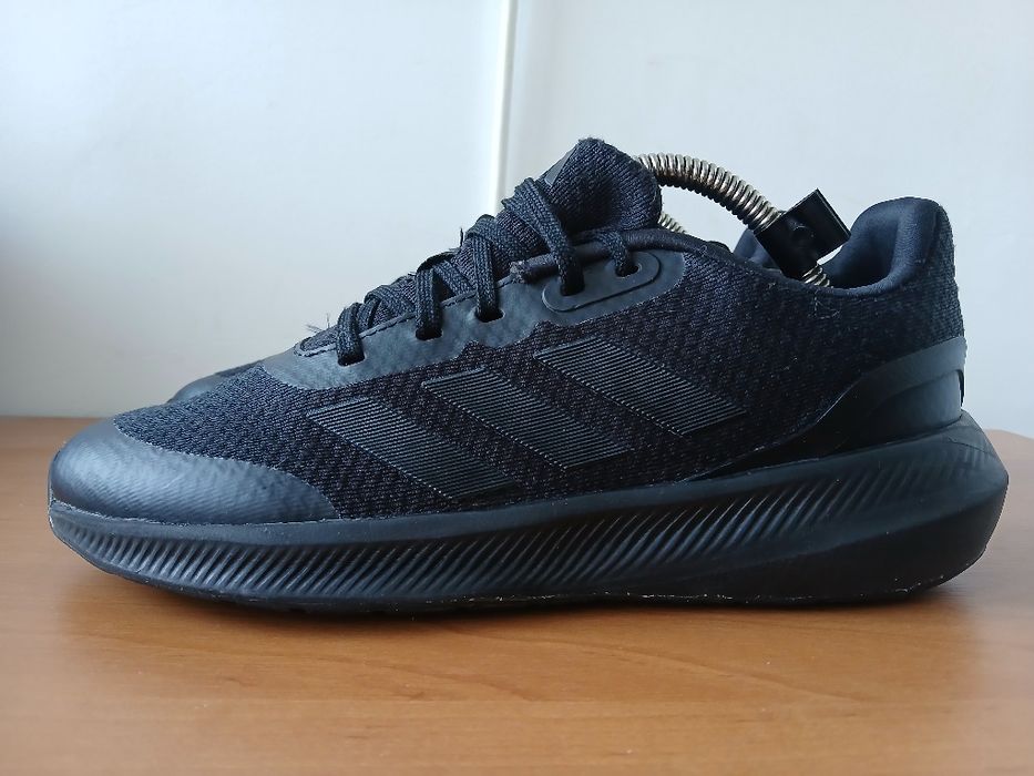 Кроссовки фирмы Adidas Runfalcon 3.0