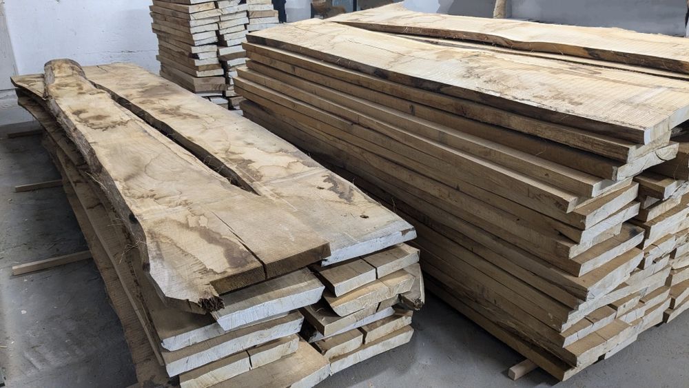 Tarcica dębowa sucha - 8% - deski dębowe po suszarni