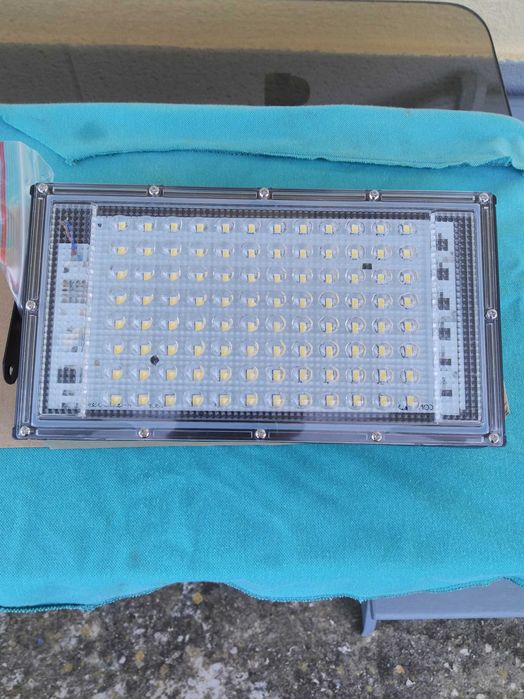 Foco de LED's - 100 watts