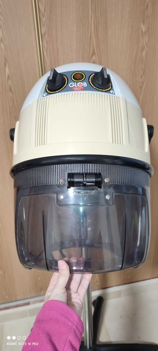 Secador de cabelo com pé