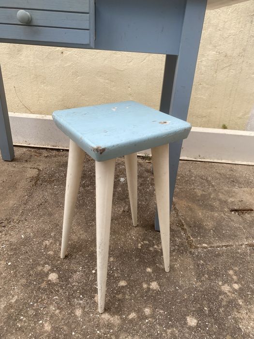 Mesa antiga com pedra marmore