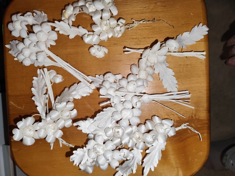 Квіти з тканини весільні