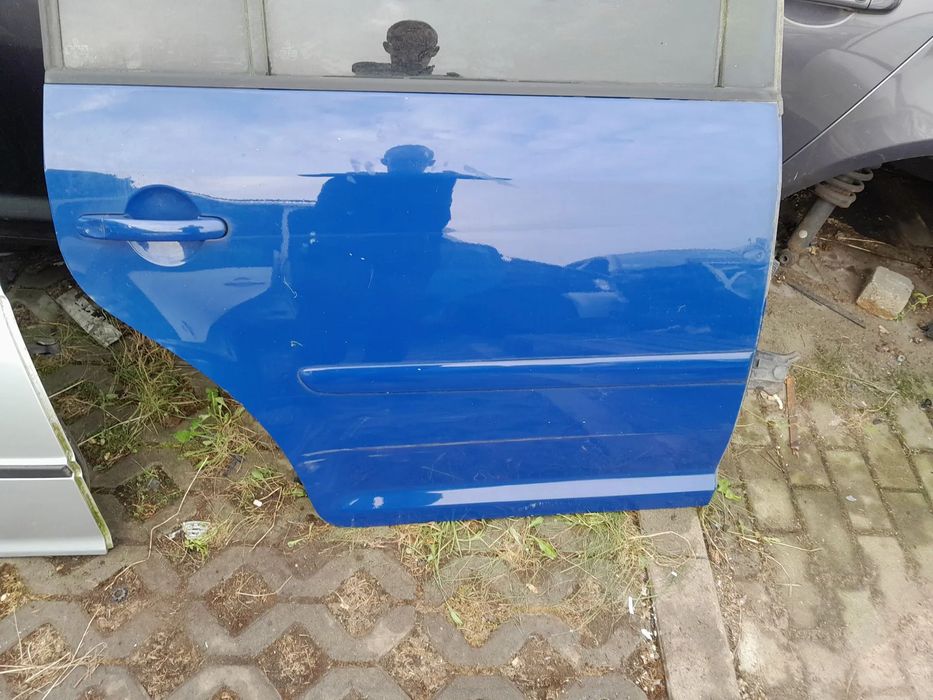 VW TOURAN DRZWI PRAWE TYLNE PRAWY TYŁ