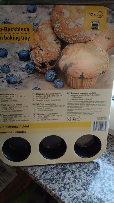 Blacha do pieczenia babeczek, taca na 12 sztuk muffinek