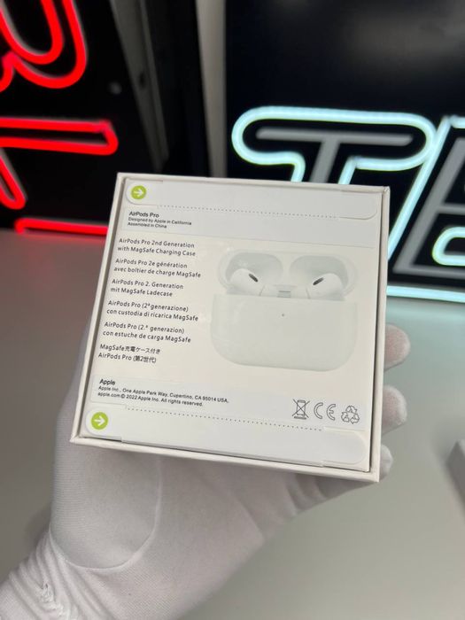 Навушники АирПодс Pro 2 Wireless Charging Case lux + чохол у подарунок