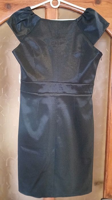 Святкова сукня 40